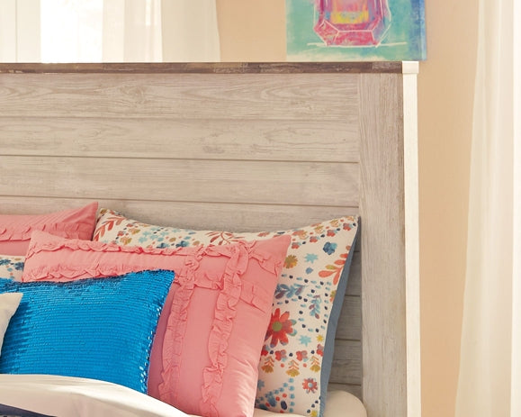 Willowton Panel Bed