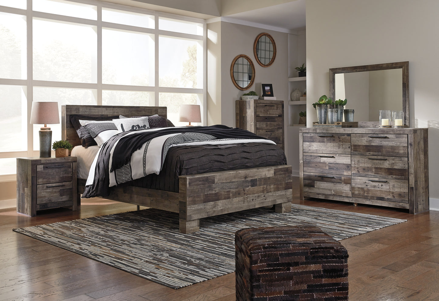 Derekson Panel Bed