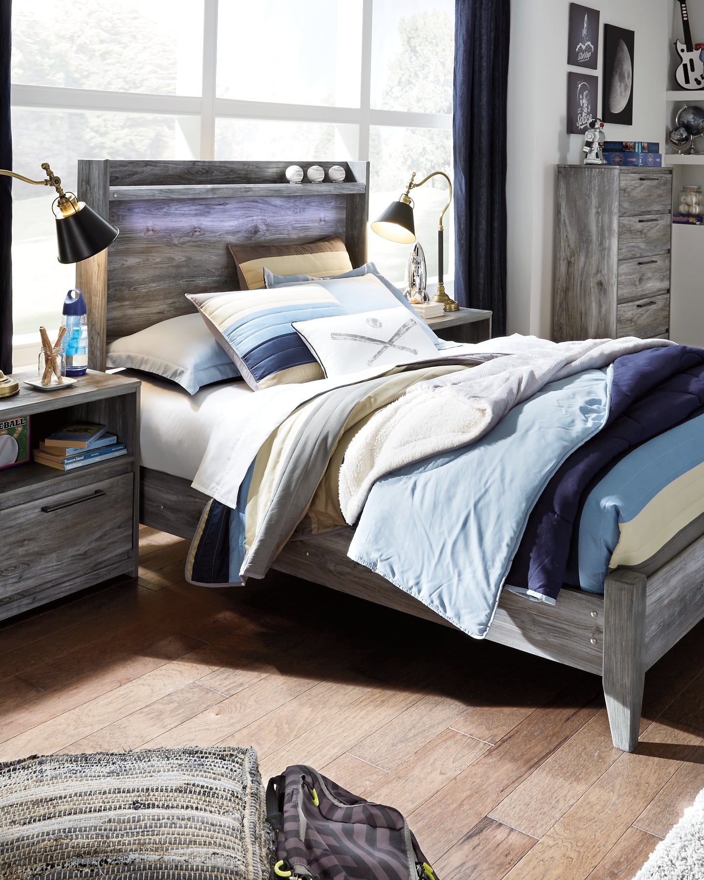 Baystorm Panel Bed