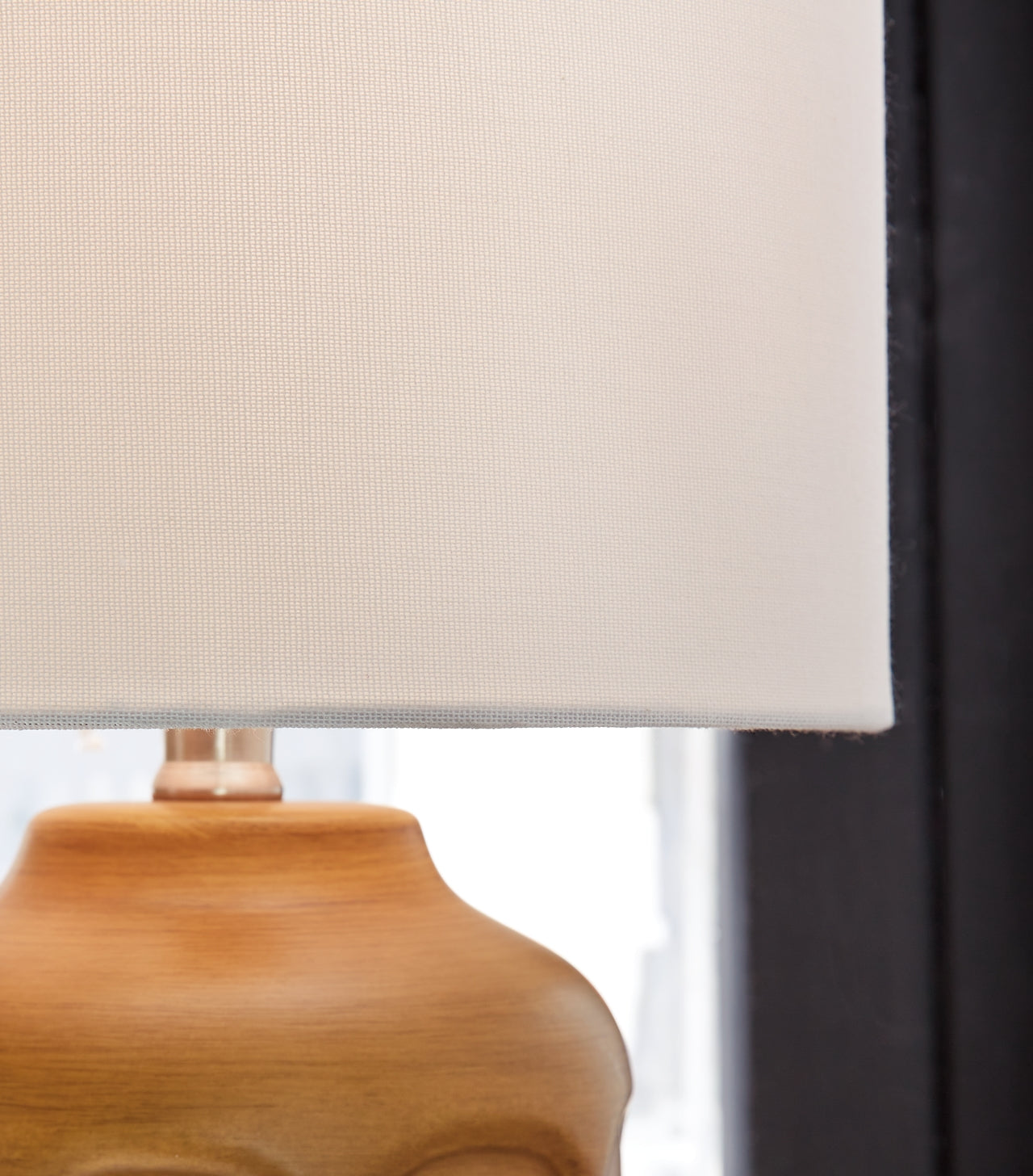 Gierburg Ceramic Table Lamp (1/CN)