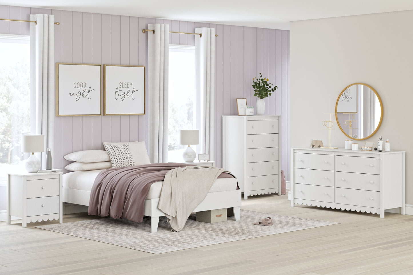 Hallityn Platform Bed